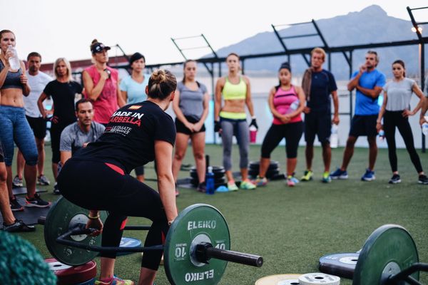 ULTIMATE PERFORMANCE - Updated June 2026 - 13 Photos - Calle Chipre ...