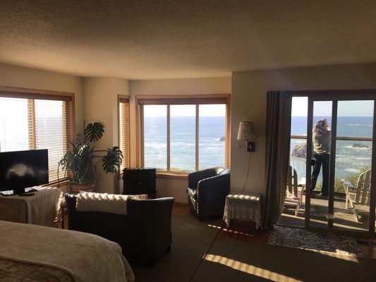 Turtle Rocks Oceanfront Inn by null