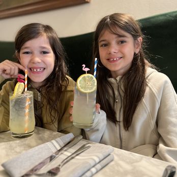 Hearth &Table - Lemonade - Pizza Near Me - Lincoln City, Oregon