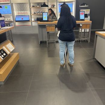 Verizon Authorized Retailer - Wireless Zone - Mobile Phones Near Me - Braintree, Massachusetts Verizon Authorized Retailer - Wireless Zone - Mobile Phones Near Me - Braintree, Massachusetts