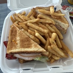 Rizzo's Pizzeria & Grille - Turkey club