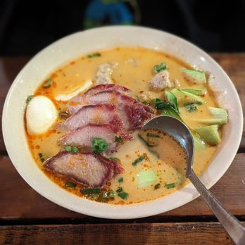 Mee Sen Thai Eatery - Coconut milk soup noodles - Thai Near Me - Portland, Oregon