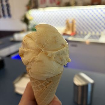 Big Feeling - dulce de leche - mini $4 - Ice Cream & Frozen Yogurt Near Me - Providence, Rhode Island