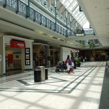 Citi Plaza - Stores on the south side of the mall. - Shopping Centers Near Me - London, Ontario