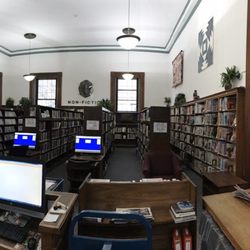 Woodward Memorial Library - Panorama of the inside of the library