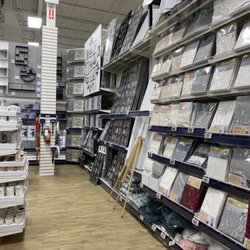 Jysk - Variety of photoframes n wall hangings
