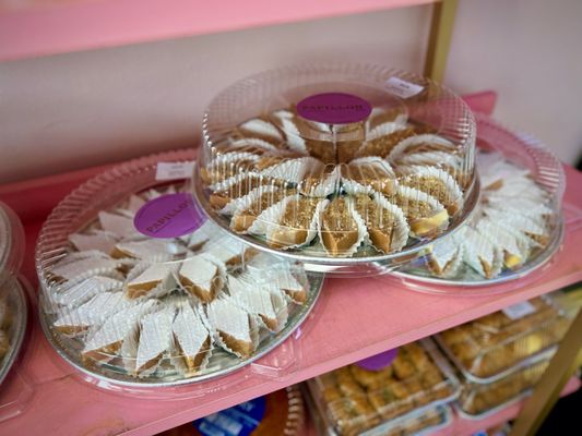 Papillon International Bakery by null