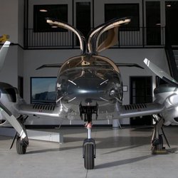 Angel City Flyers - DA62 fleet available for training and rental