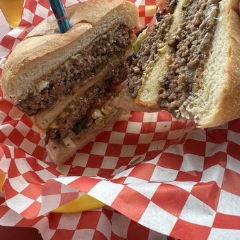 Hubcap Grill - Galveston - Burgers Near Me - Galveston, Texas