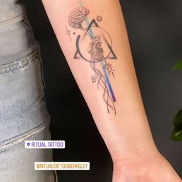 Matching mother-daughter tattoos! Matching mother-daughter tattoos!