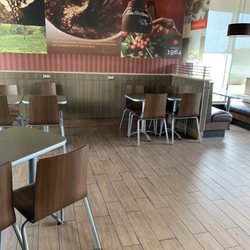 Tim Hortons - Dining room