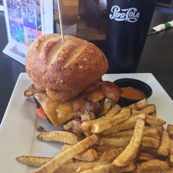 Rickety Cricket Brewing - Western BBQ Carolina burger not done medium rare :( - Pizza Near Me - Kingman, Arizona