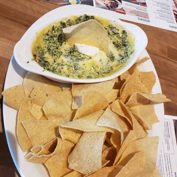 Cheddar's Scratch Kitchen - Delicate chips and spinach dip. - Comfort Food Near Me - Pleasant Prairie, Wisconsin