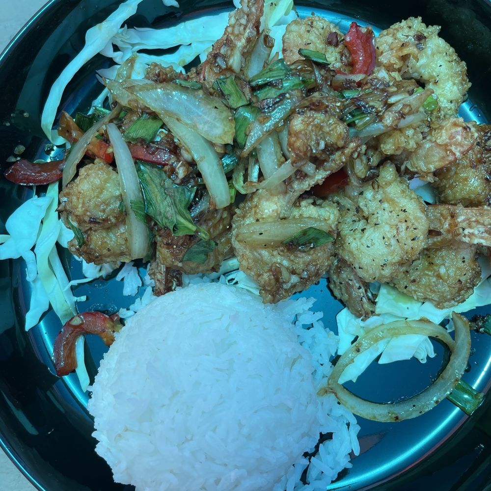 Thai Mee Up - Crispy shrimp (I think that's what it was called) - Food Trucks Near Me - Kihei, Hawaii Thai Mee Up - Crispy shrimp (I think that's what it was called) - Food Trucks Near Me - Kihei, Hawaii