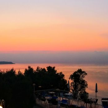 Don Felipe - Dawn of a new day - Hotels Near Me - Ischia, NA