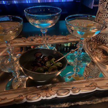Teddy Roe's - Policy Kings (Crafted Martini Flight) - Speakeasies Near Me - Albuquerque, New Mexico Teddy Roe's - Policy Kings (Crafted Martini Flight) - Speakeasies Near Me - Albuquerque, New Mexico