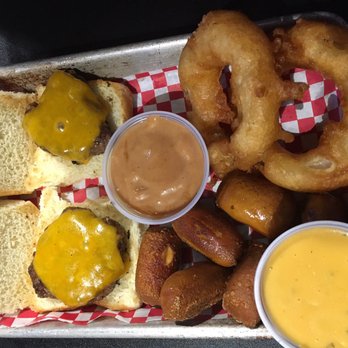 Grill 14 - Slider Combo Special! - Pizza Near Me - Trinidad, Colorado
