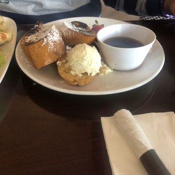 Boutique River Falls - French toast - Breakfast & Brunch Near Me - Philadelphia, Pennsylvania
