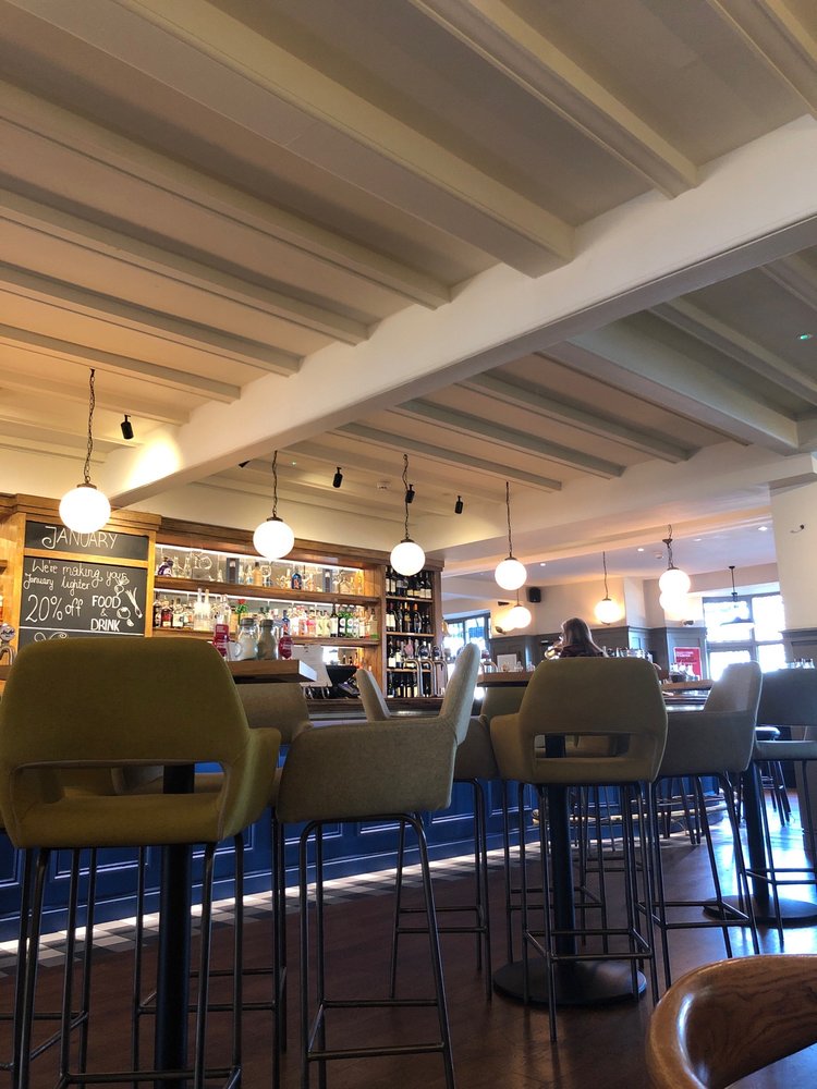 FOX & GOOSE HOTEL - 23 Photos - Hanger Lane, London, United Kingdom