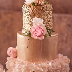 Bakerilly - Kelsey Lane Photography. Gather West Coast Floral.
