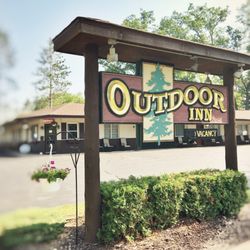 Outdoor Inn - Super clean & cozy!! Lovely hosts too!