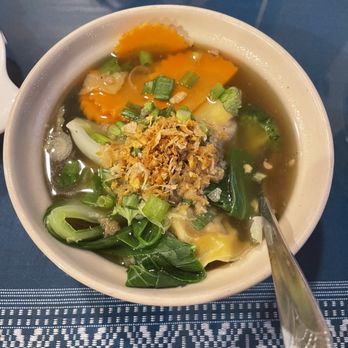 Aroy Thai Garden - Vegan wonton soup (side order) you get three wontons - Thai Near Me - Middletown, Connecticut