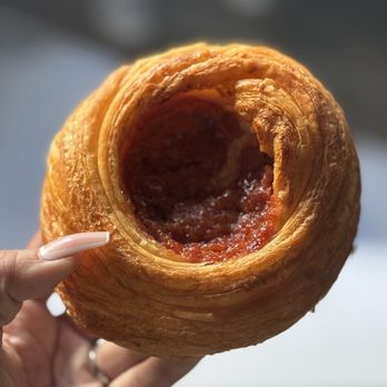 Panadería Rosetta - Guava roll - Bakeries Near Me - Ciudad de Mexico, DIF