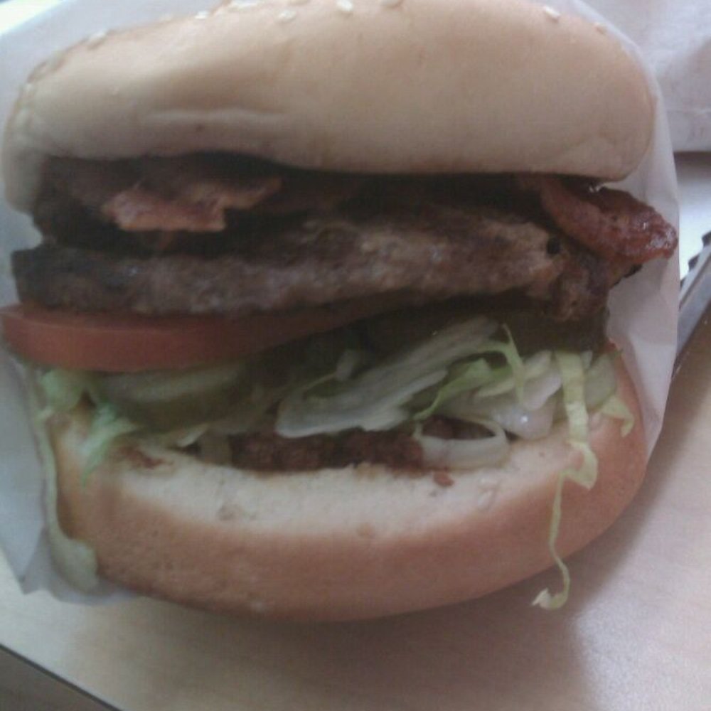 Burger Barn - Chili burger with Bacon - Burgers Near Me - Camarillo, California Burger Barn - Chili burger with Bacon - Burgers Near Me - Camarillo, California