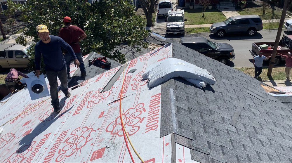 Slide of Roofing United