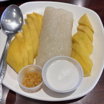 Long Beach Thai Restaurant - mango sticky rice - Thai Near Me - Long Beach, California