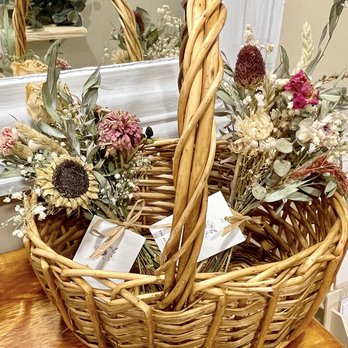 The Busy Bloom - Dried Flower Bouquet - Florists Near Me - Wilmington, North Carolina The Busy Bloom - Dried Flower Bouquet - Florists Near Me - Wilmington, North Carolina