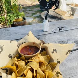 Bluewater Cocina - Chips and salsa fresca