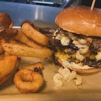 Buffalo Wild Wings - Mac and Cheese Burger - Sports Bars Near Me - Bossier City, Louisiana