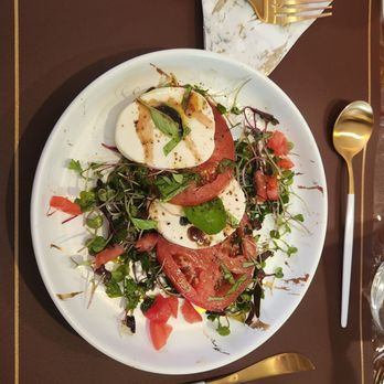 Brother 2 Brother Catering - A delicious Caprese Salad by Brother 2 Brother Catering. - Caterers Near Me - Corona, California Brother 2 Brother Catering - A delicious Caprese Salad by Brother 2 Brother Catering. - Caterers Near Me - Corona, California