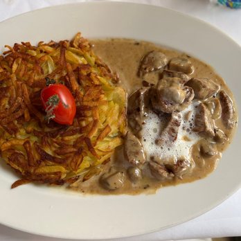 Hotel Rebstock - schnitzel dinner, amazing mushroom sauce - Hotels Near Me - Wolhusen, LU
