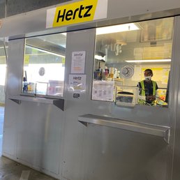 Hertz location airport