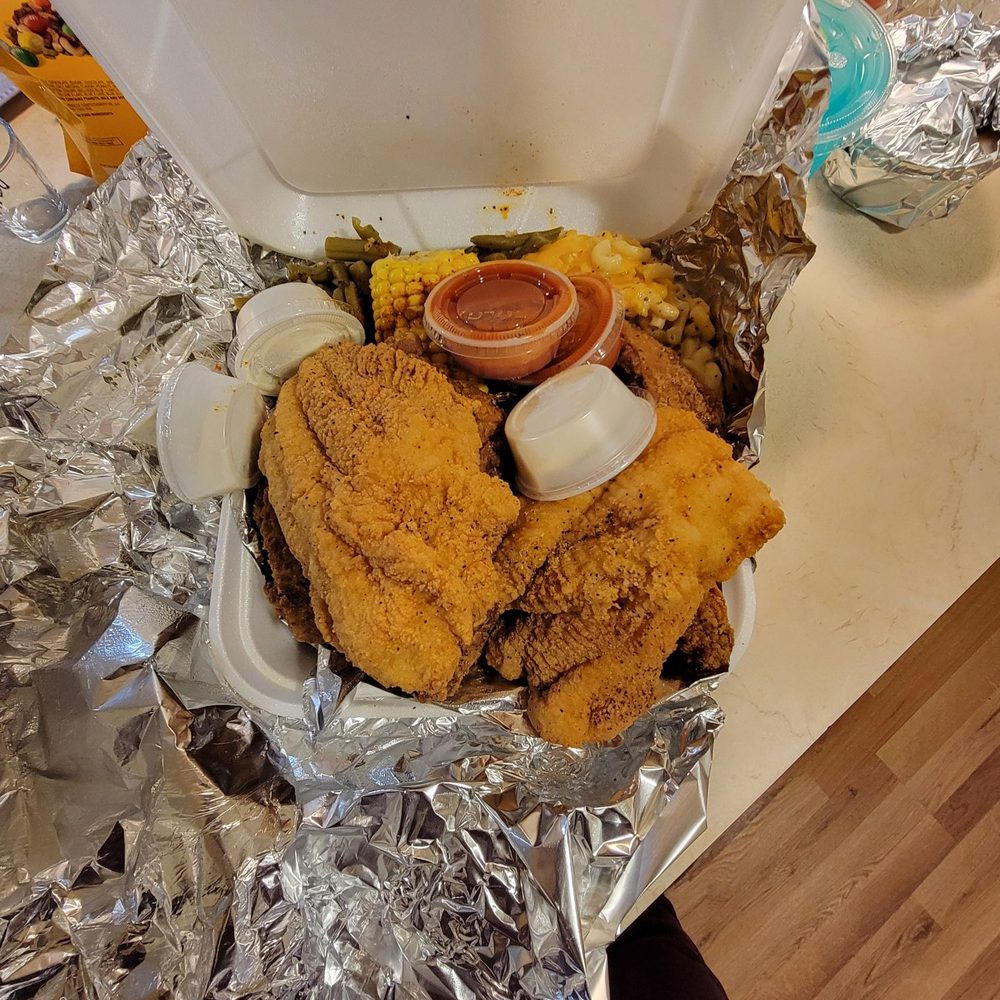 Kee's Loaded Kitchen - Chicken x fish plate - Comfort Food Near Me - Portland, Oregon