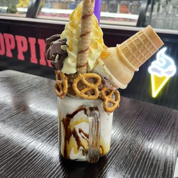 Dream the La Cream - Salted caramel shake - Ice Cream & Frozen Yogurt Near Me - Virginia Beach, Virginia Dream the La Cream - Salted caramel shake - Ice Cream & Frozen Yogurt Near Me - Virginia Beach, Virginia