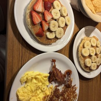 Denny's - Berry Pancakes - Breakfast & Brunch Near Me - Fairfax, Virginia