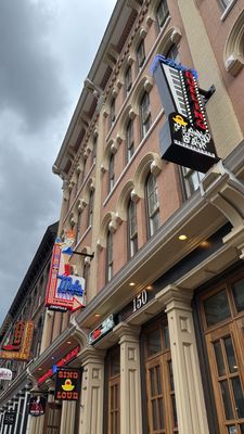 Mel’s Drive-In Nashville by null