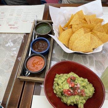 Serena - Guac chips and salsas - Mexican Near Me - Miami Beach, Florida