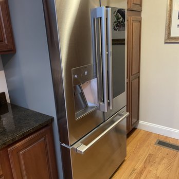 Agren - Or new Studio LG Refrigerator - looks and works great! - Mattresses Near Me - Auburn, Maine Agren - Or new Studio LG Refrigerator - looks and works great! - Mattresses Near Me - Auburn, Maine