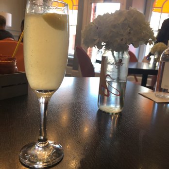 Mango Mangeaux - New American Near Me - Hampton, Virginia