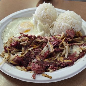 Button Up Cafe - Classic breakfast with Corn beef - Breakfast & Brunch Near Me - Pearl City, Hawaii