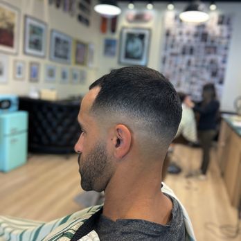 Leucadia Barber Shop - Haircut by Junior - Barbers Near Me - Encinitas, California Leucadia Barber Shop - Haircut by Junior - Barbers Near Me - Encinitas, California