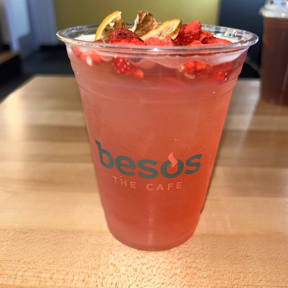 BLVD Brunch House - Strawberry lemonade - Halal Near Me - Detroit, Michigan