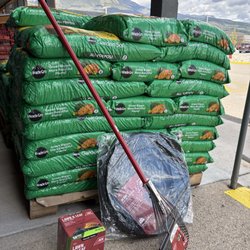 Summit County Ace Hardware - Lawn & Garden essentials for the Colorado Fall Season.