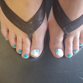 Nail Care - They textured my big toe to look like a seashell - Nail Salons Near Me - Virginia Beach, Virginia