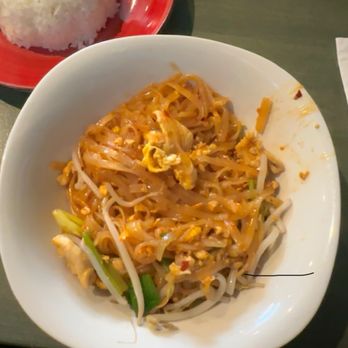 Thai Pavilion - Chicken Pad Thai - Thai Near Me - Covington, Kentucky