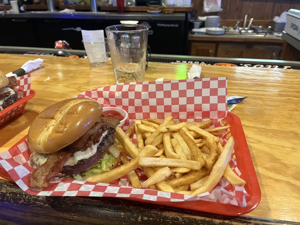 CREEKS 19TH Updated October 2024 10 Photos & 19 Reviews 11440